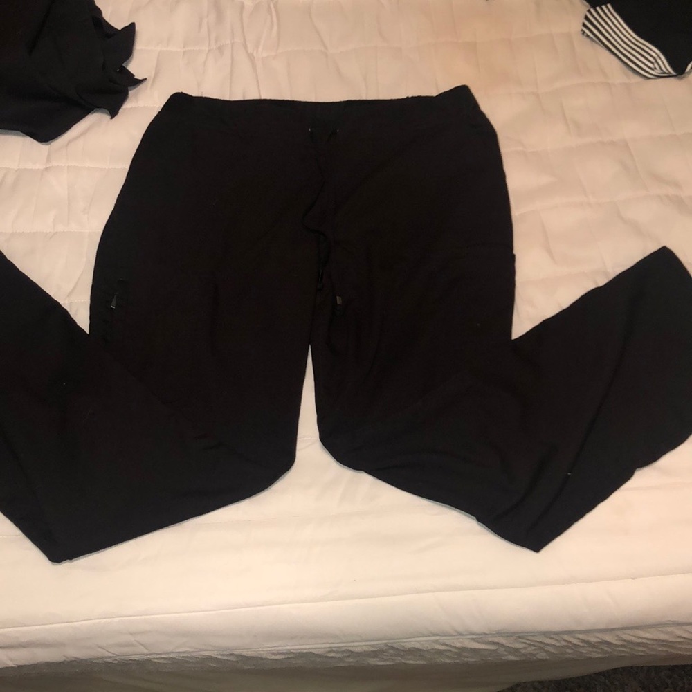 Grey’s Anatomy scrub pants